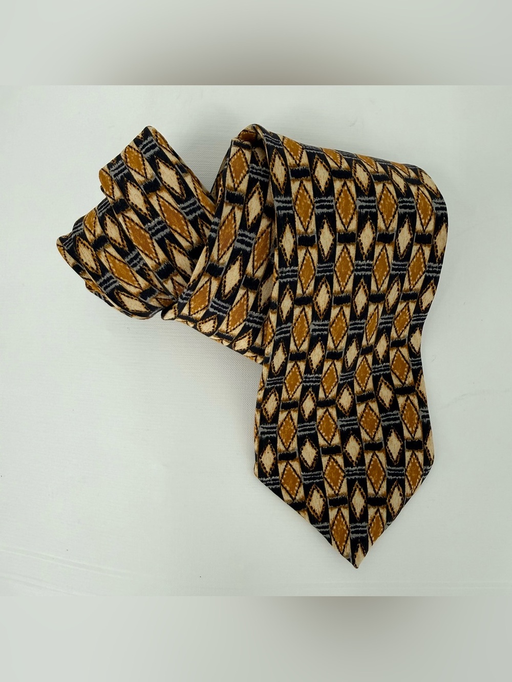 Ermenegildo Zegna Geometric Silk Tie in Mustard and Black